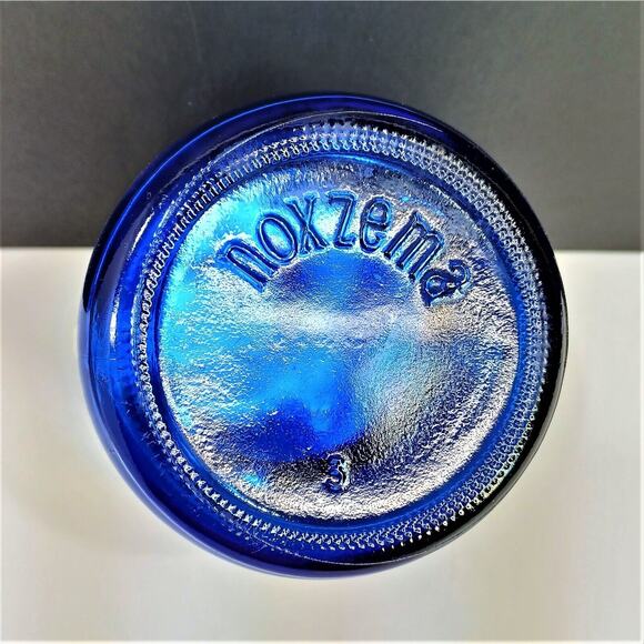 Vintage Noxzema Medicated Skin Cream Cobalt Blue Jar #3 no label light blue lid - Picture 4 of 4